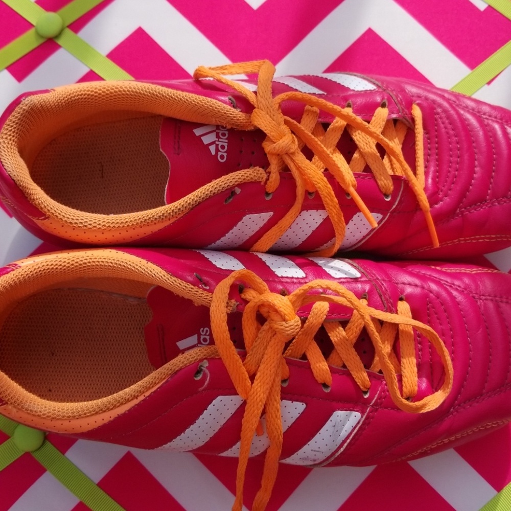 Soccer cleats